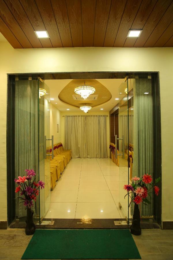 Hotel Maruthi Inn Nirmal  Exterior photo